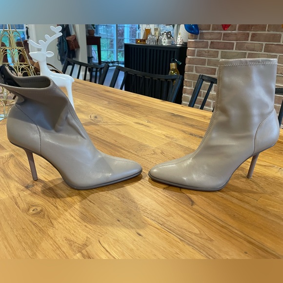 Zara Bottin Ankle Boot Size 37 - Picture 1 of 5